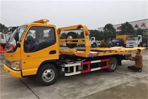 郧西哪里有拖车服务